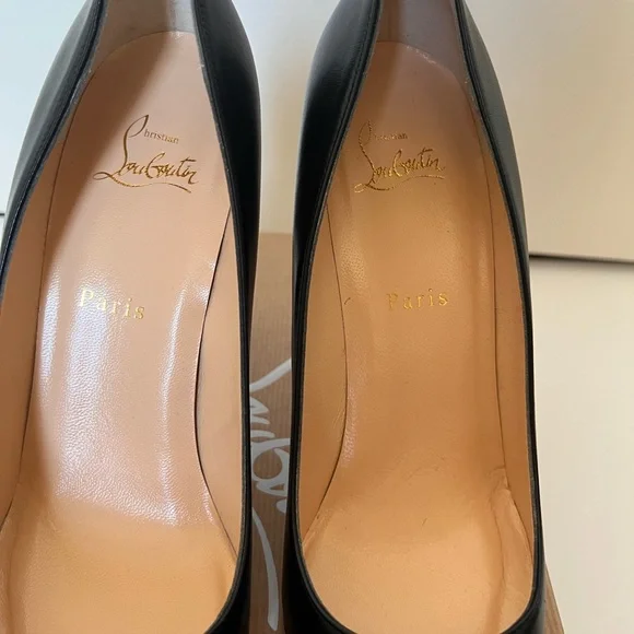 Christian Louboutin Pigalle 100 Napa Shiny Leather Stiletto Pumps NWT, size 40 - Picture 2 of 8